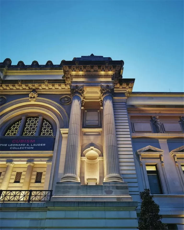 Outdoor building